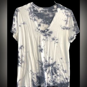 Blue and white tie-dye V-neck T-shirt